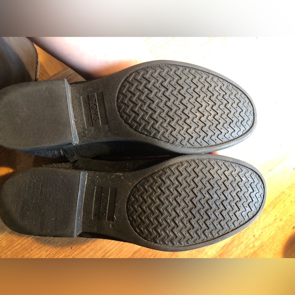 Toms Deia Low Heeled Ankle Boot in Black Suede and Gray Wool, Side Zipper - 8 - Picture 6 of 6